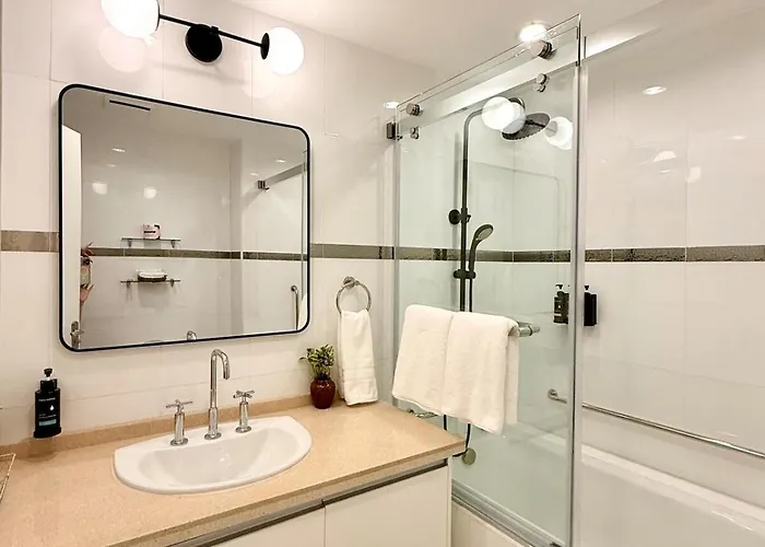 Modern 4br In Bgc Walk To Shangrila And Ascot * Manila