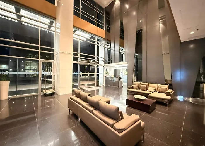 Apartment Modern 4br In Bgc Walk To Shangrila And Ascot Manila