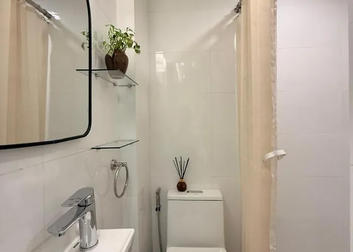 Apartment Modern 4br In Bgc Walk To Shangrila And Ascot Manila