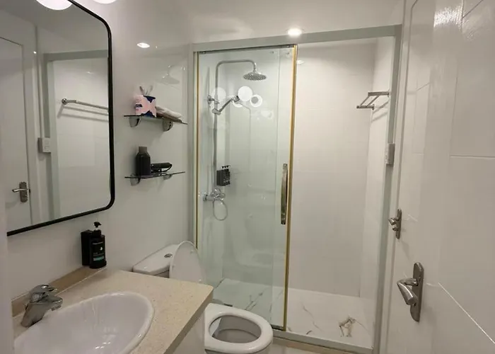 Modern 4br In Bgc Walk To Shangrila And Ascot * Manila