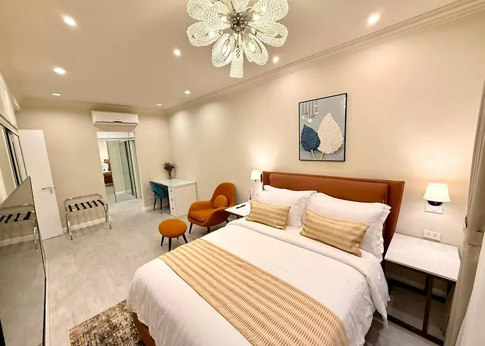 Modern 4br In Bgc Walk To Shangrila And Ascot Apartment Manila