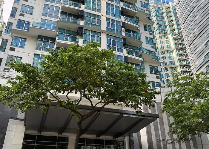 Modern 4br In Bgc Walk To Shangrila And Ascot Apartment Manila