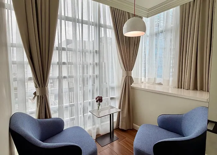 Modern 4br In Bgc Walk To Shangrila And Ascot Apartment Manila