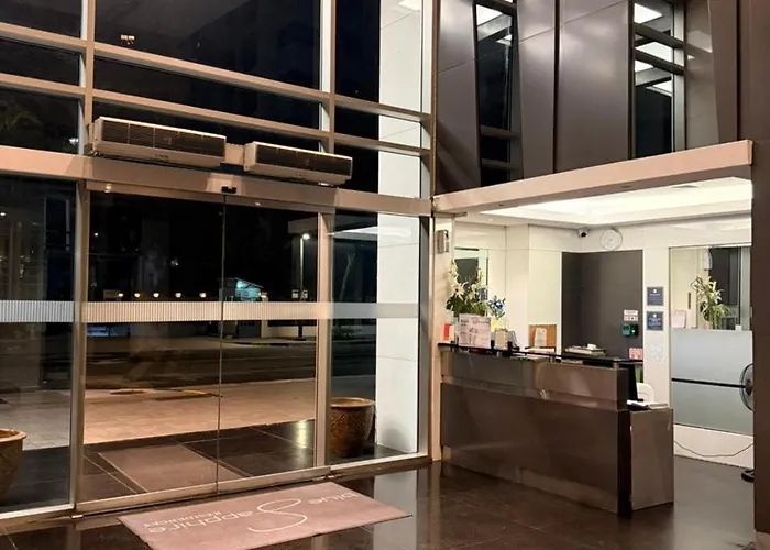 Apartment Modern 4br In Bgc Walk To Shangrila And Ascot