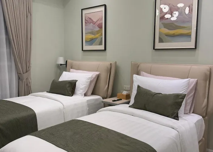 Modern 4br In Bgc Walk To Shangrila And Ascot Apartment Manila